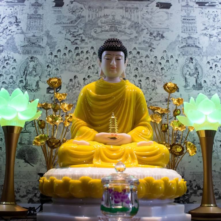 Bàn Thờ Phật tốt nhất nên được đặt ở vị trí trung tâm ngôi nhà