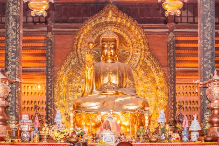 Tượng Phật Thích Ca Niêm Hoa Vi Tiếu ở chùa Bái Đính, Ninh Bình