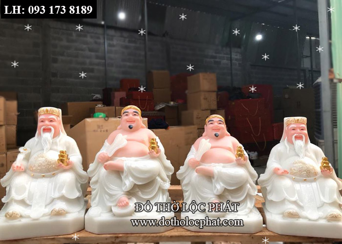 Có nên thờ 4 vị (2 Ông Địa 2 Thần Tài) trên cùng một bàn thờ hay không là thắc mắc chung của nhiều người
