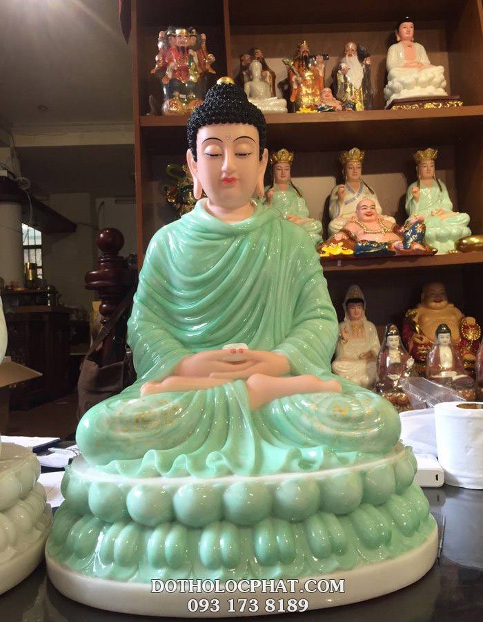 Tượng Phật Thích Ca Mâu Ni tĩnh tâm, y áo xanh ngọc vẽ hoa 3D nhẹ nhàng, bắt mắt
