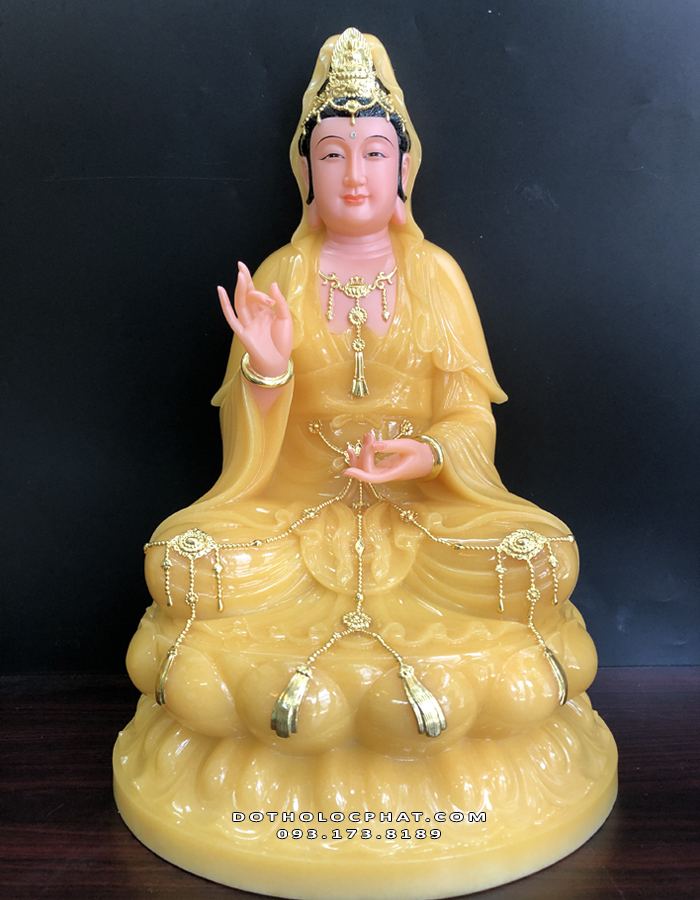 Tượng Phật Bà Quan Âm bằng bột đá thạch anh cao cấp, báu sức bằng vàng sang trọng, thần thái từ bi hỷ xả, toát được thần thái của người nhà Phật