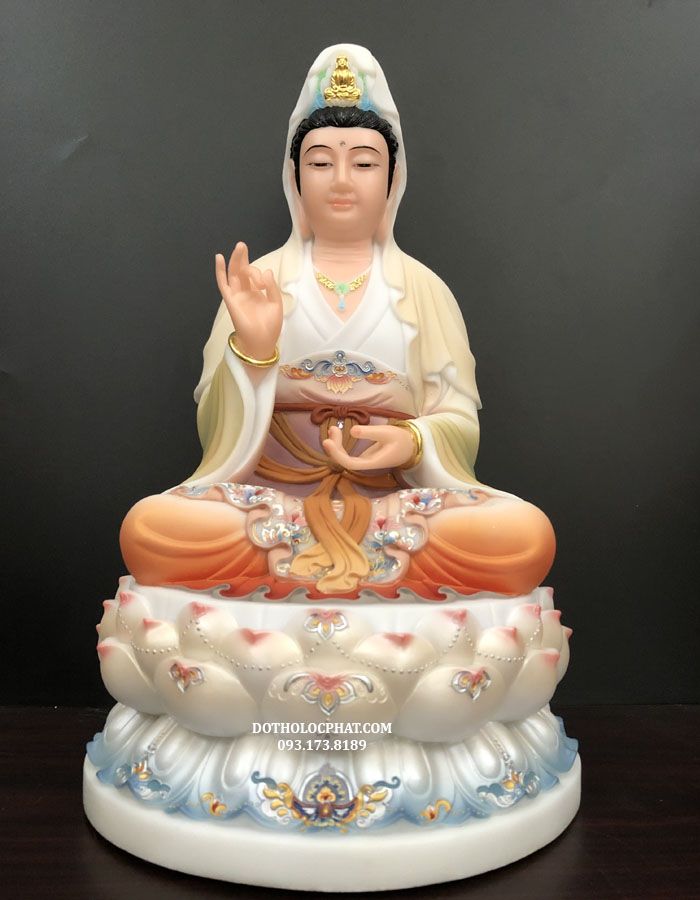 Tượng Phật Bà Quan Thế Âm Bồ Tát y áo vẽ màu khoáng tỉ mỉ, tinh tế