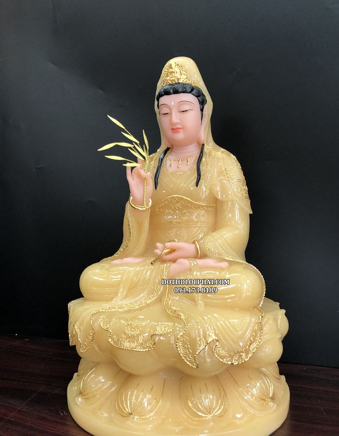 Tượng Phật Quan Âm ngồi bằng thạch anh viền vàng, tướng diện tượng từ bi hoan hỷ