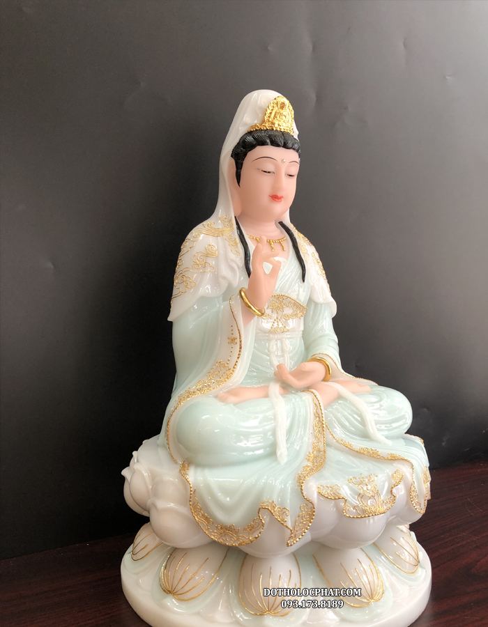 Tượng Phật Bà Quan Âm y áo màu xanh ngọc viền vàng đẹp nhất