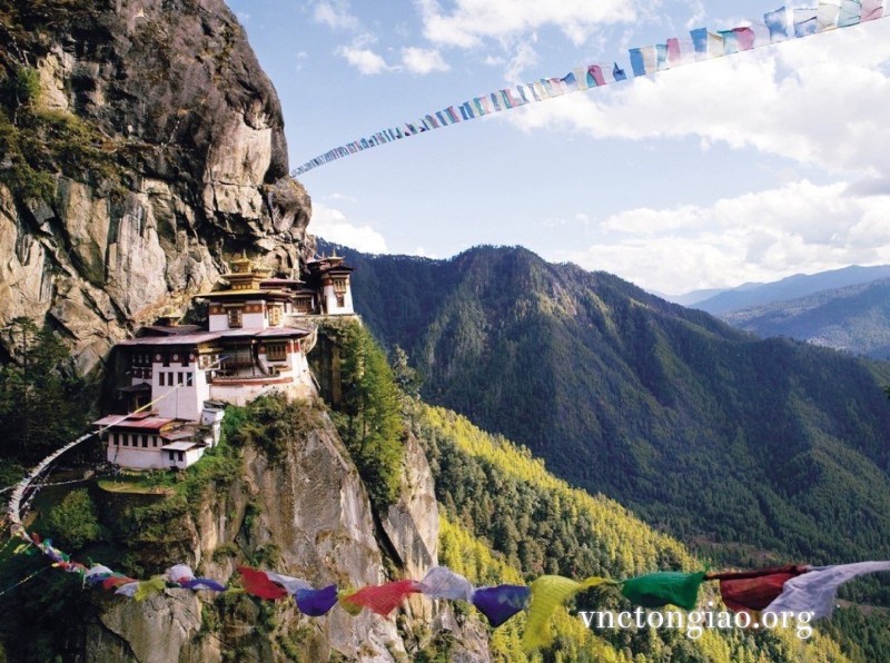Phật giáo Mật Tông Kim Cương Thừa được chia thành nhiều tông phái ở Tây Tạng